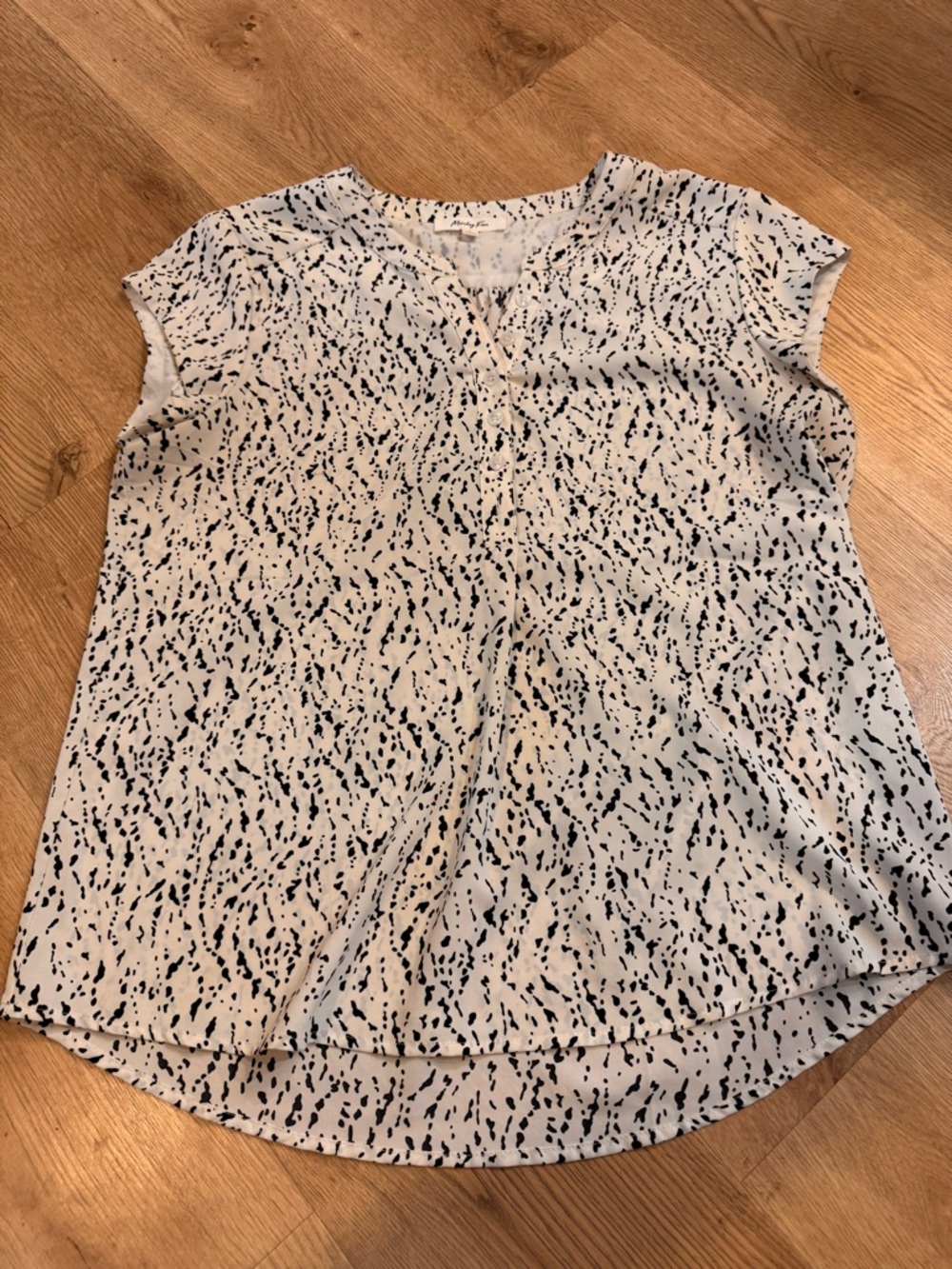 Cream and Black Printed Cap-Sleeve Blouse